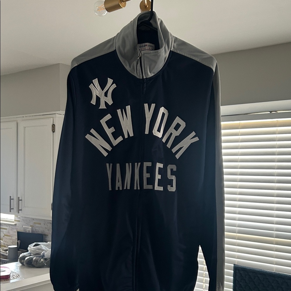 New York Yankees Men's Varsity Jacket - Black and Gray